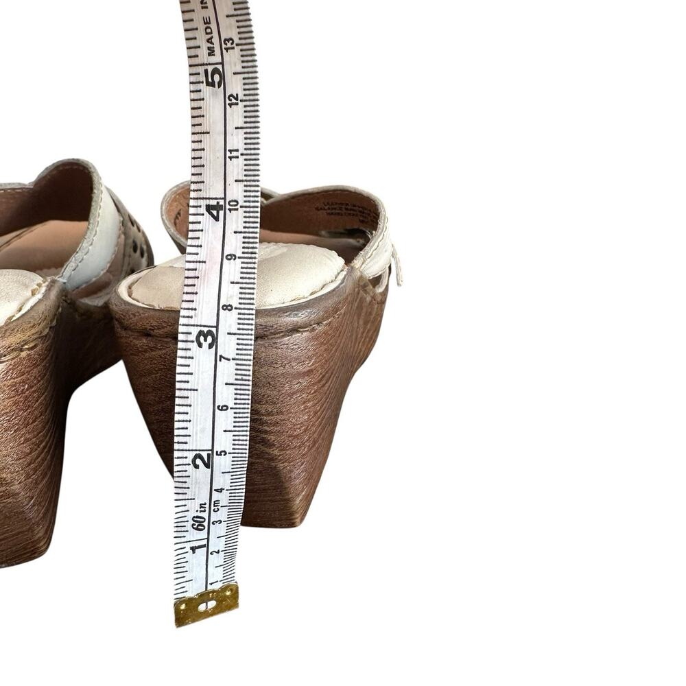 Born Women’s Beige Studded Buckle Slip On Cushioned Wedge Sandals Size 6 - Picture 8 of 14